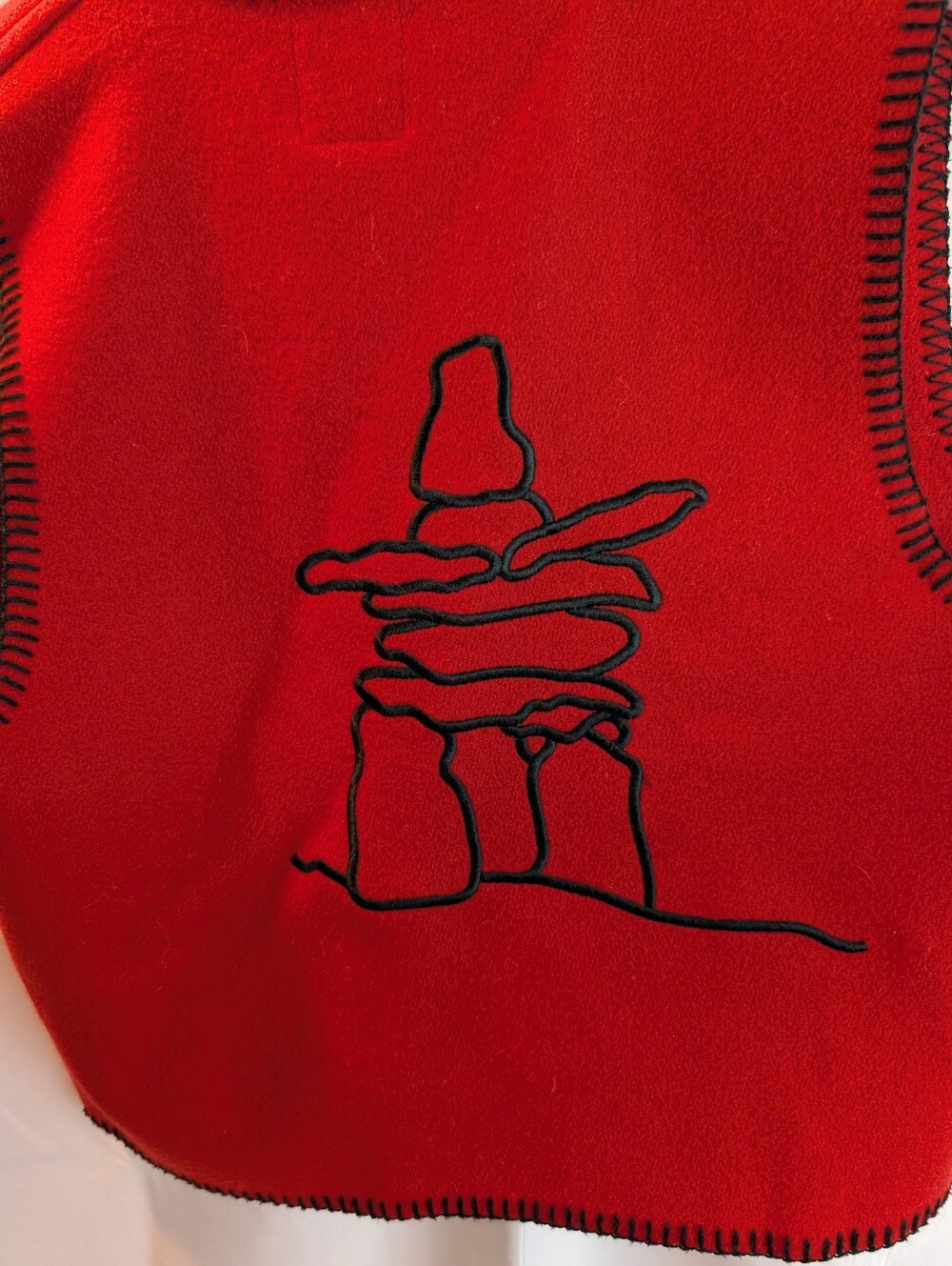 Vintage Ivalu Red Wool Vest Inuit Art Button | Made in Canada | Whipstitch Trim - Picture 9 of 9